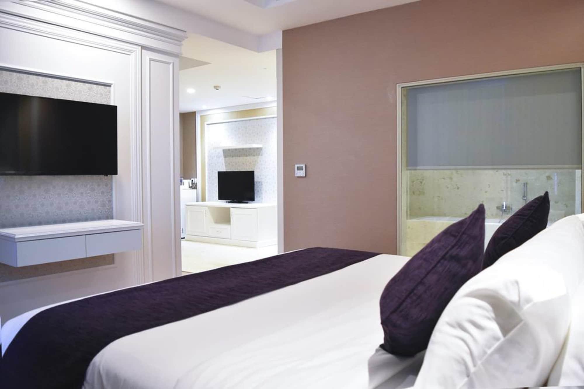 Platinum Hotel & Convention Hall Balikpapan Екстер'єр фото