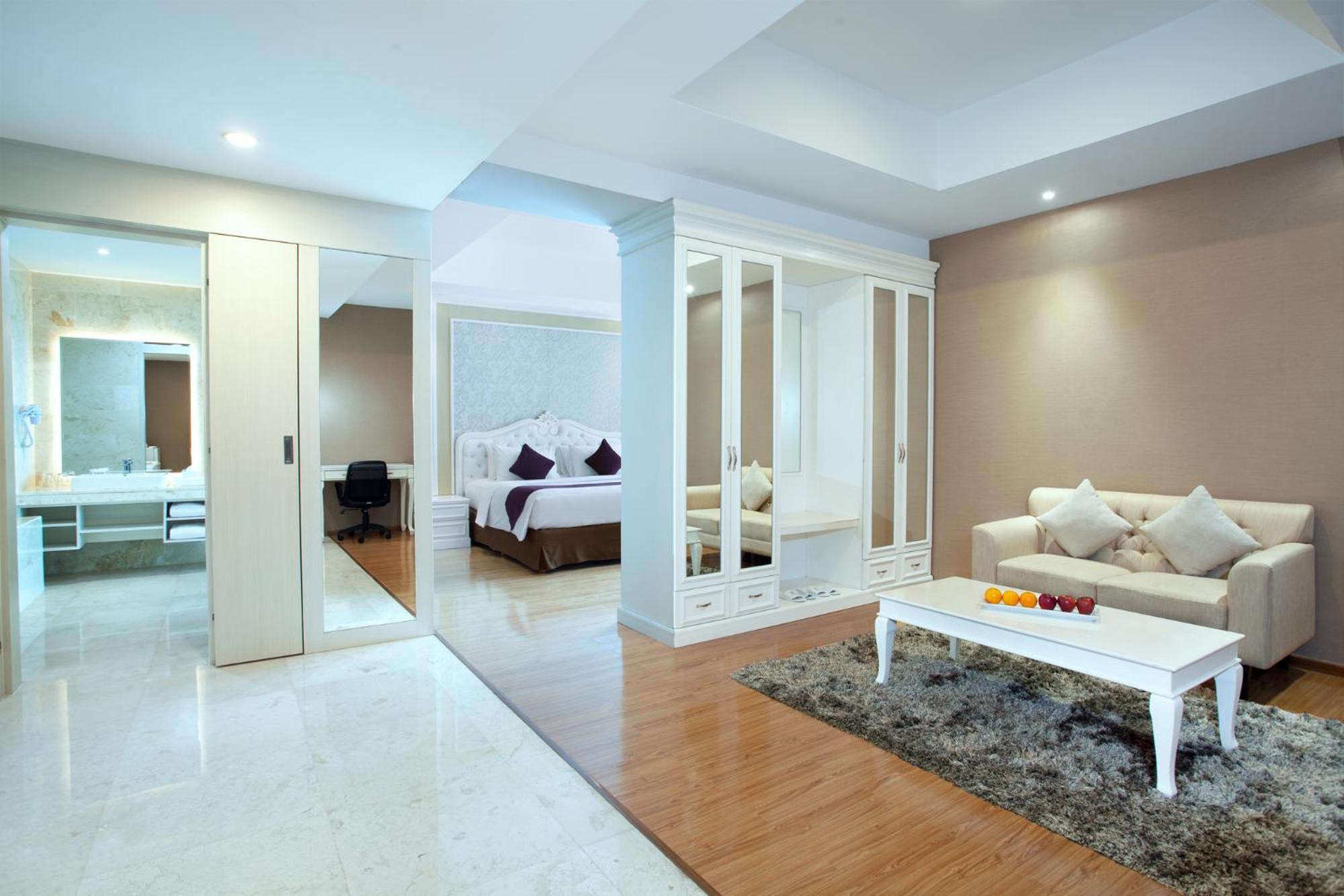 Platinum Hotel & Convention Hall Balikpapan Екстер'єр фото