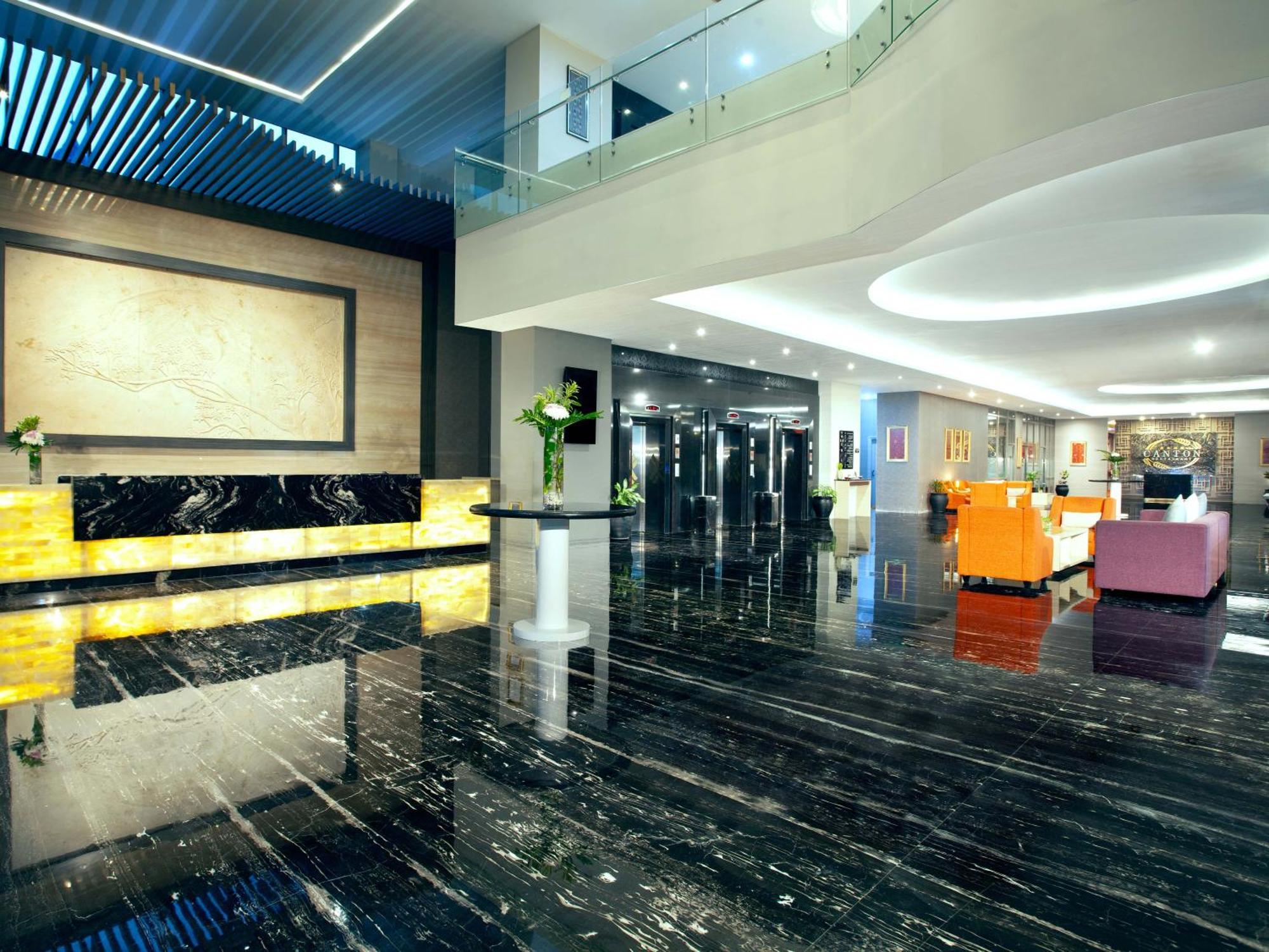 Platinum Hotel & Convention Hall Balikpapan Екстер'єр фото