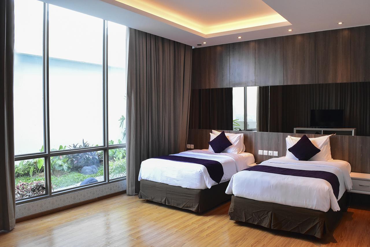 Platinum Hotel & Convention Hall Balikpapan Екстер'єр фото
