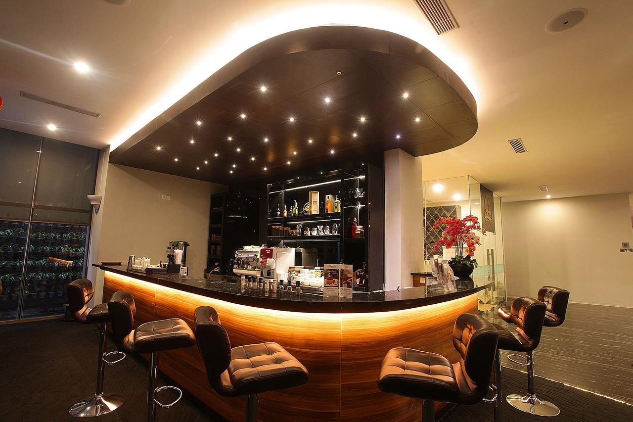 Platinum Hotel & Convention Hall Balikpapan Екстер'єр фото