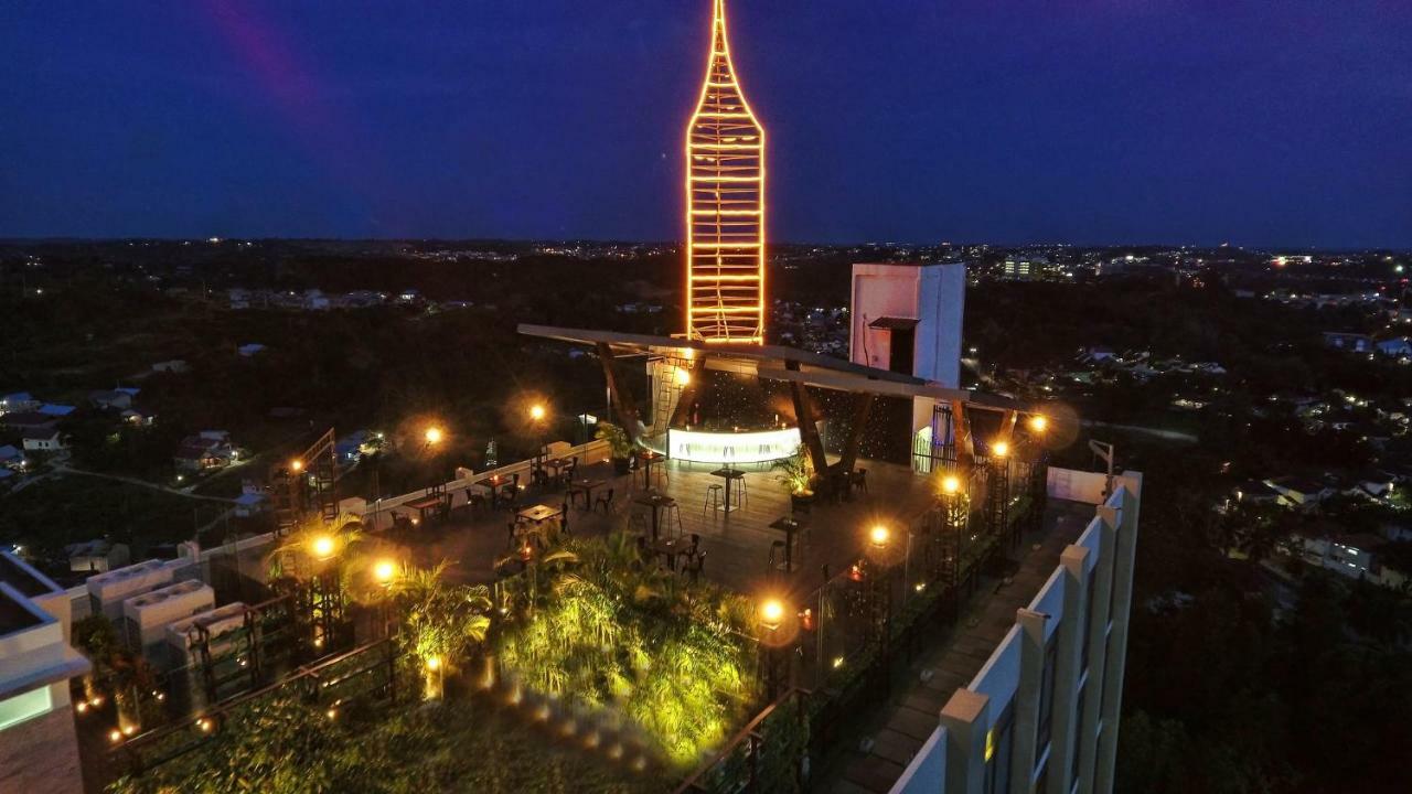 Platinum Hotel & Convention Hall Balikpapan Екстер'єр фото